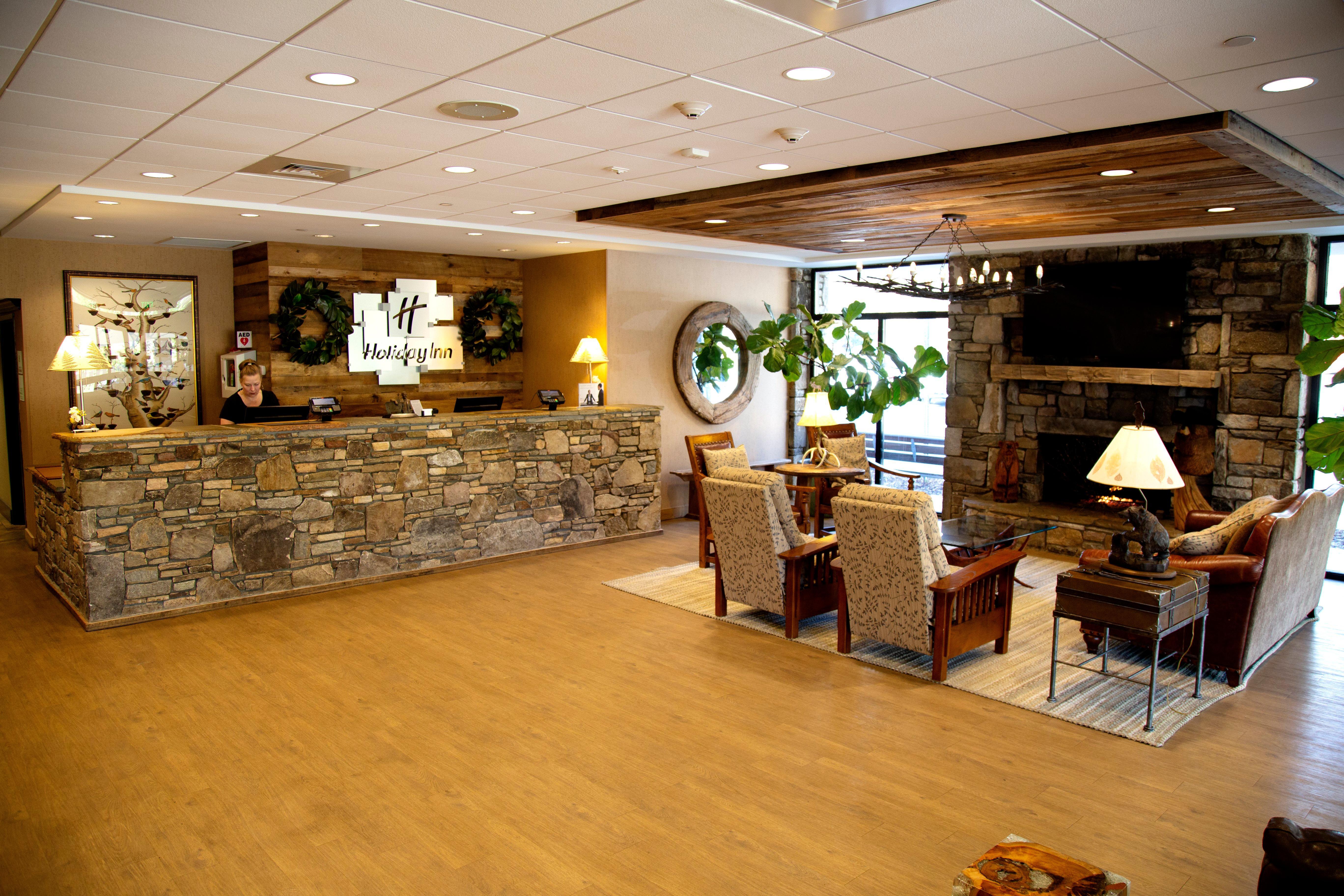 Holiday Inn Asheville East-Blue Ridge Pkwy By Ihg Екстериор снимка
