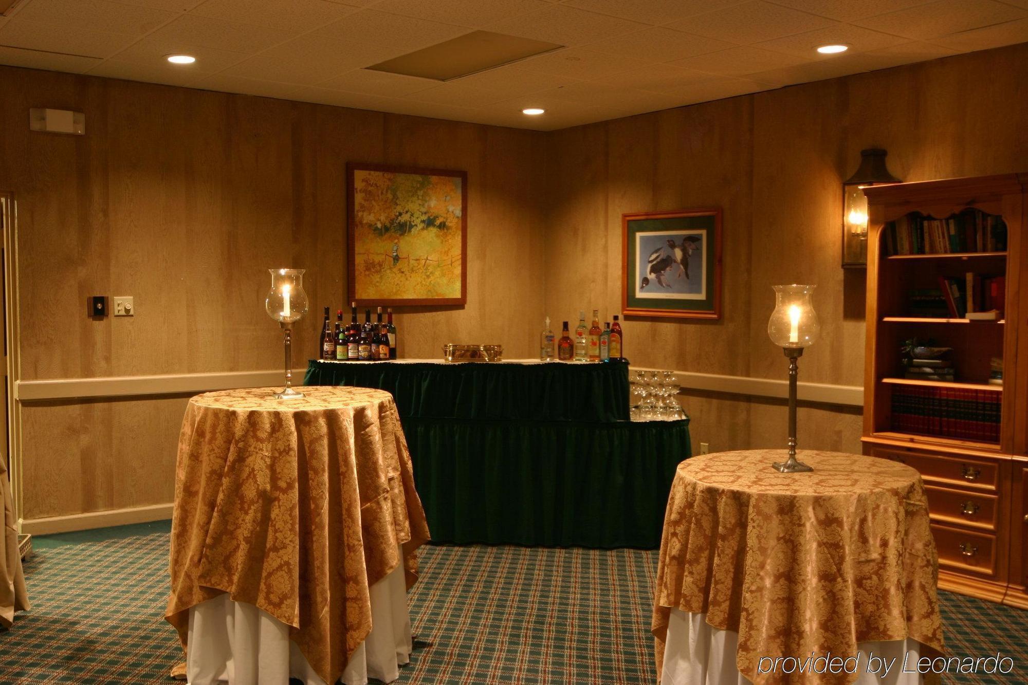 Holiday Inn Asheville East-Blue Ridge Pkwy By Ihg Ресторант снимка