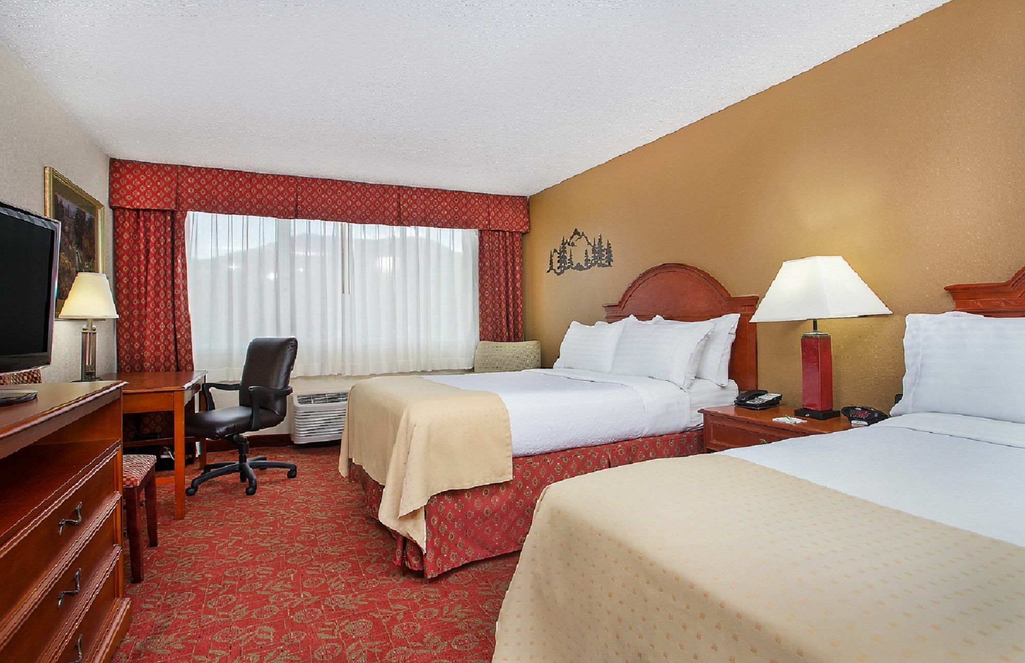 Holiday Inn Asheville East-Blue Ridge Pkwy By Ihg Екстериор снимка